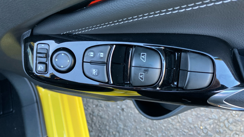 Nissan Juke 1.0 DiG-T Tekna 5dr Petrol Hatchback